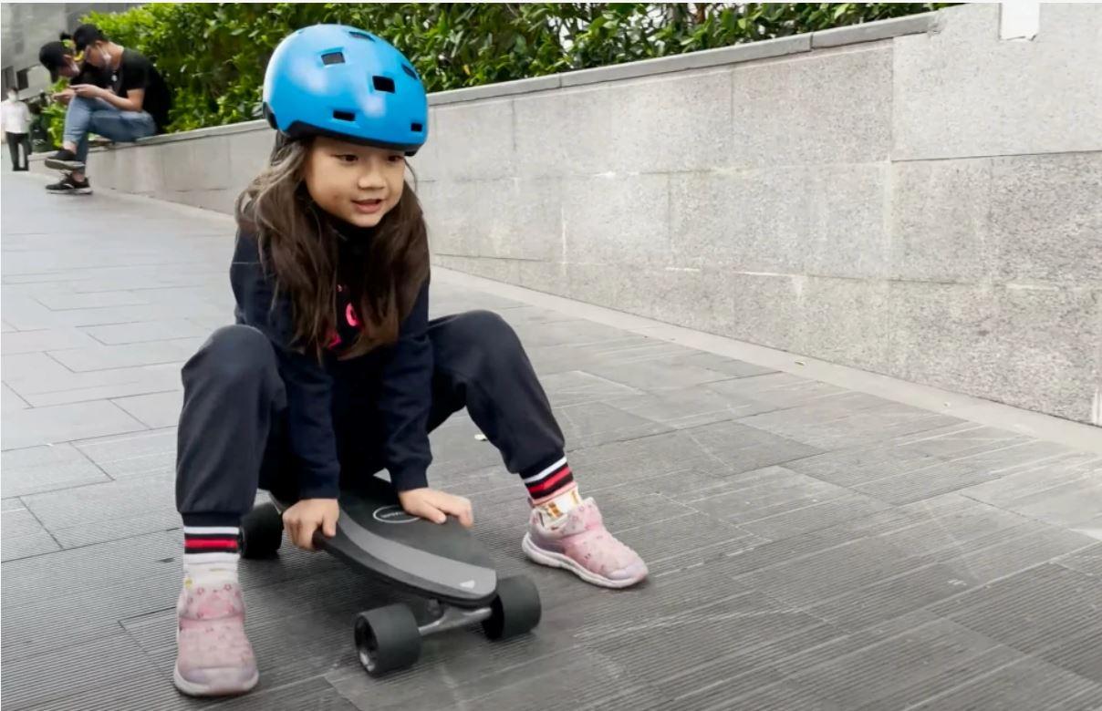 Kids E Skateboard - eBike Haul