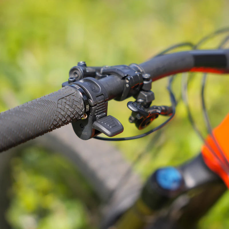 Bimotal Elevate Thumb Throttle