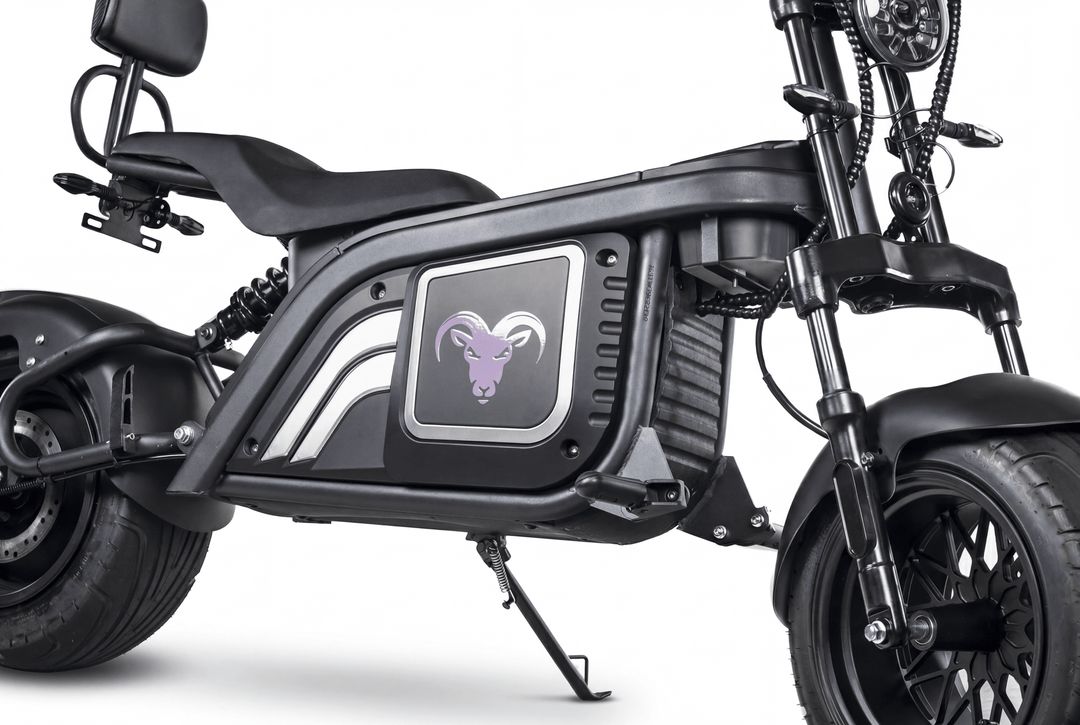 Goat Power Hulk Goat 5KW V2 Electric Scooter 10000W 60MPH 2-Seat Motorcycle-inspired style Electric Scooter Green 4