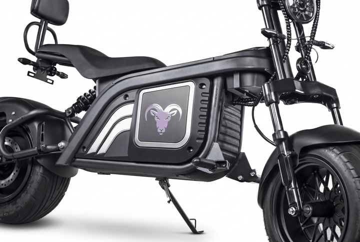 Goat Power Hulk Goat 5KW V2 Electric Scooter 10000W 60MPH 2-Seat Motorcycle-inspired style Electric Scooter Green 4