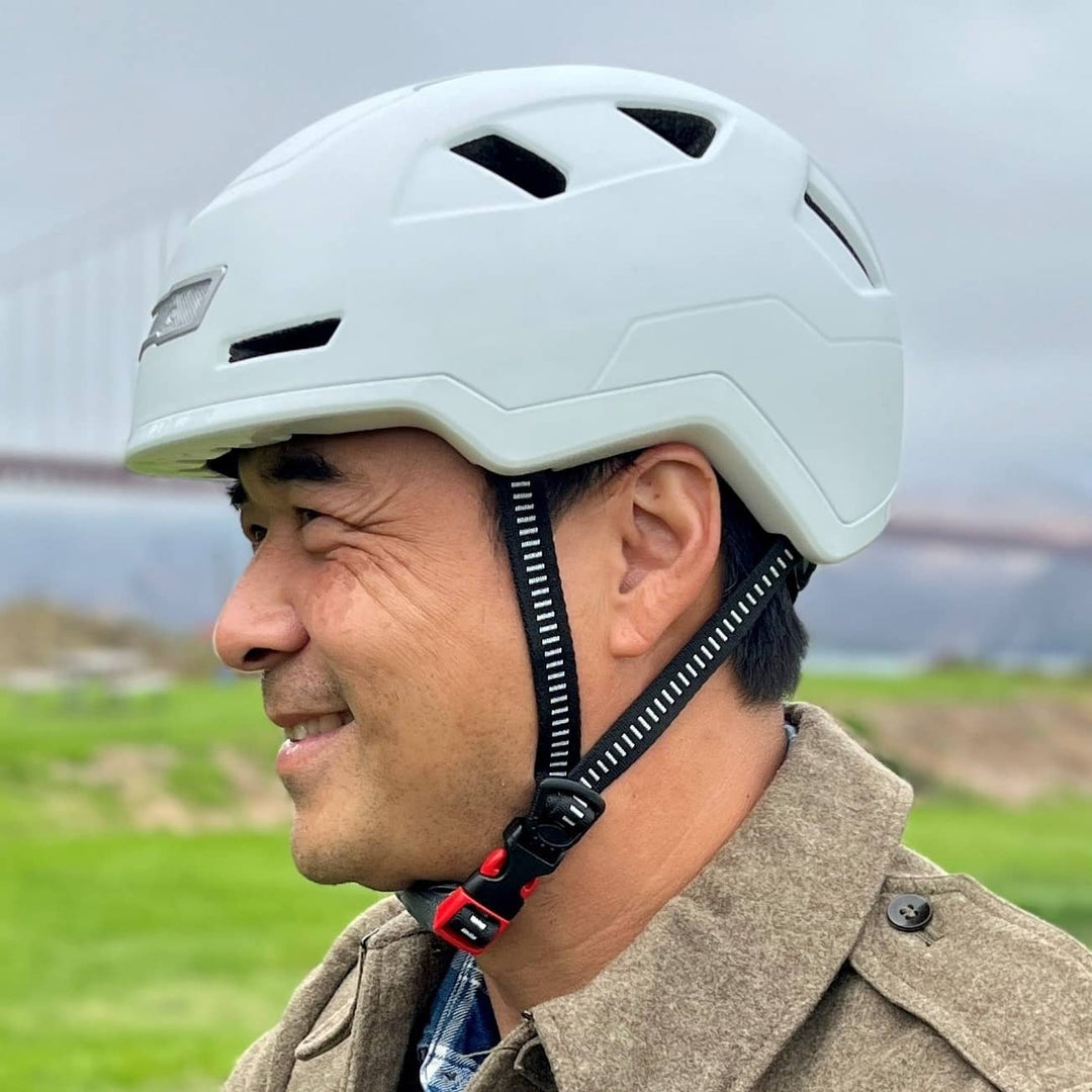 Lightning E-Bike Helmet with 10 Vents L 6