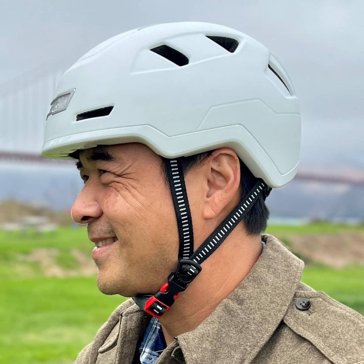 Lightning E-Bike Helmet with 10 Vents L 6